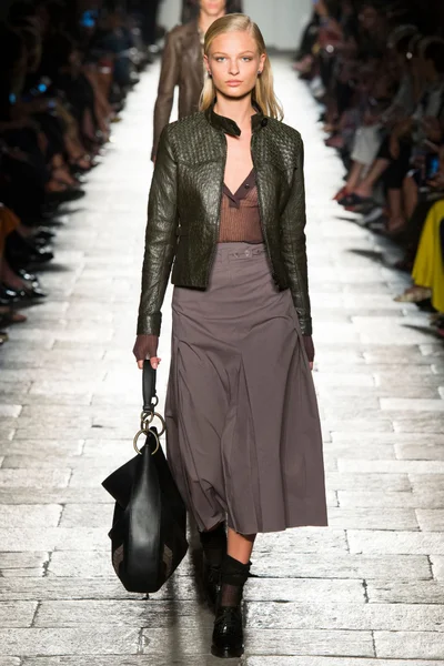 Look 5